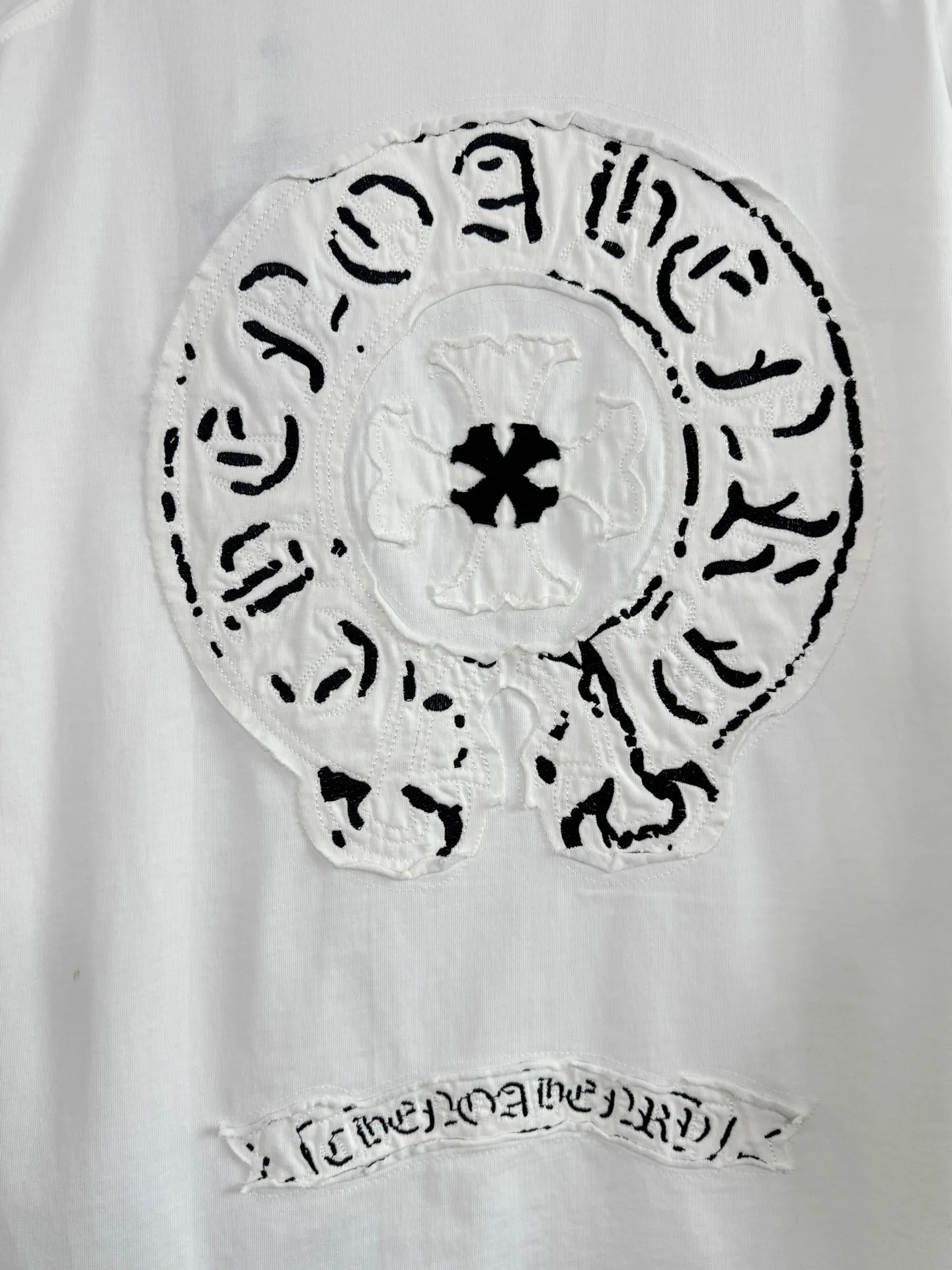P200 ch high version Chrome Hearts 2025 spring and summer new cross patch washed short-sleeved T-shirt, fabric: 26 double yarns, 320 grams weight, cross patch embroidery, heavy washing Printing process: patch embroidery Color: black white Size: S M L XL Style number: 5132